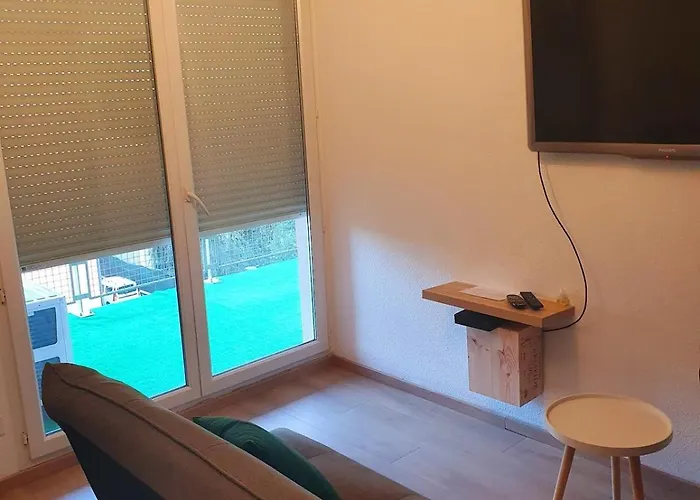 Cozy With Private Parking Wifi *