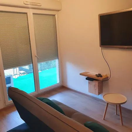 Cozy With Private Parking Wifi *